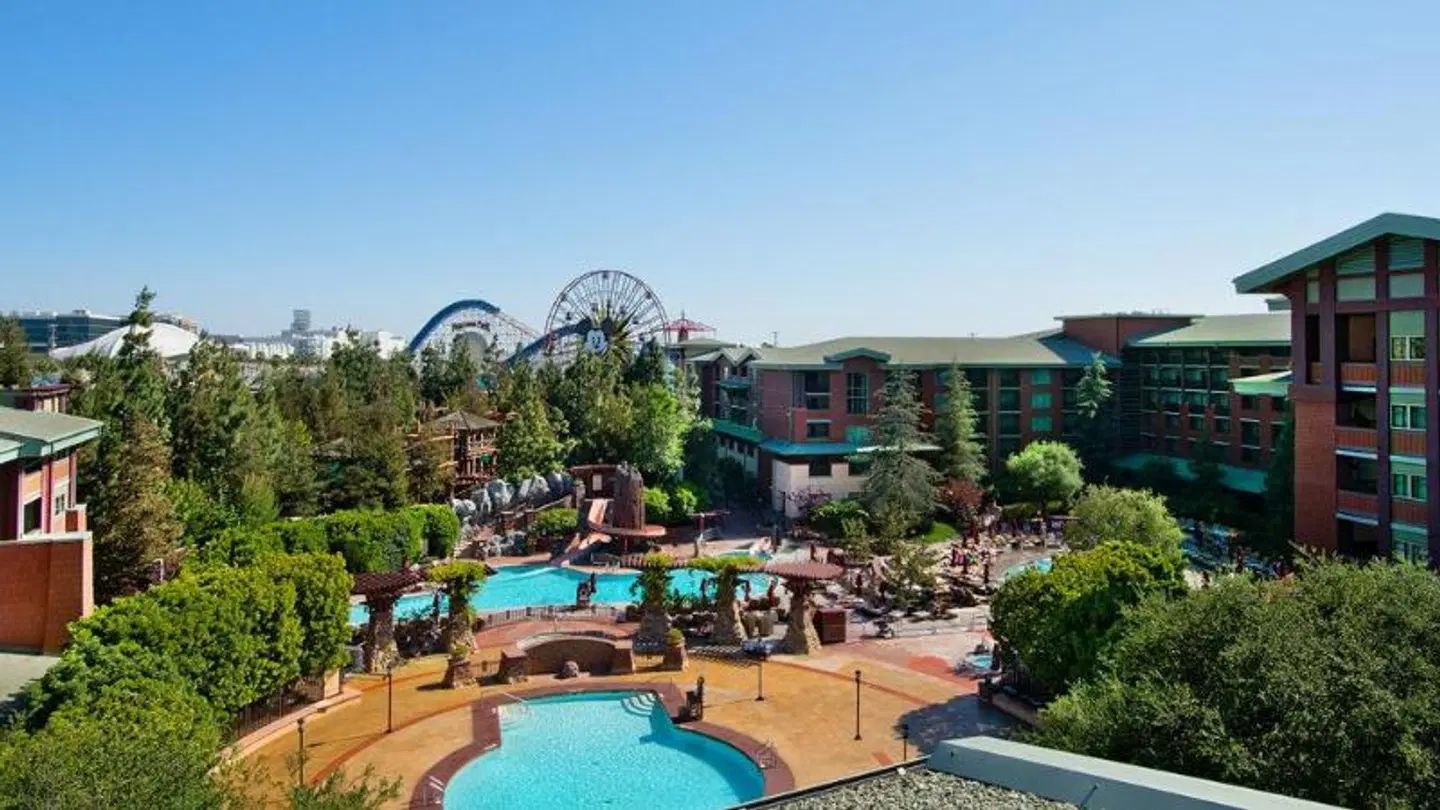 Disney's Grand Californian Hotel & Spa OUTDOOR_POOL
