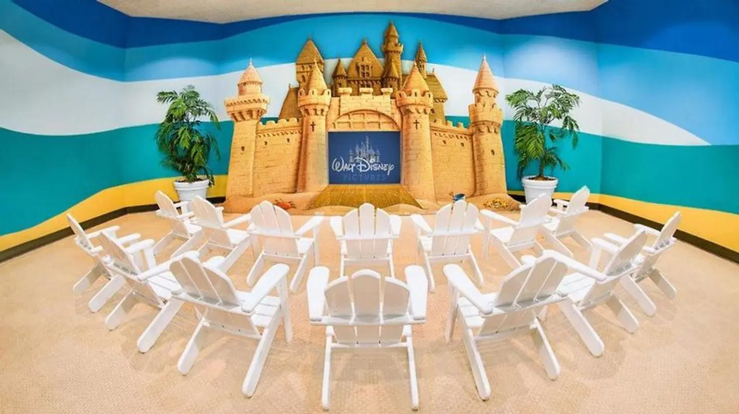 Disney's Paradise Pier Hotel Restaurant