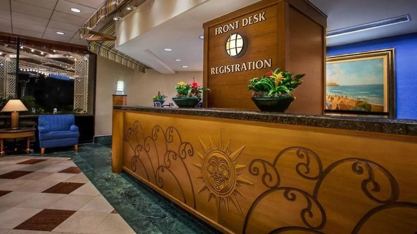 Disney's Paradise Pier Hotel LOUNGE_LOBBY