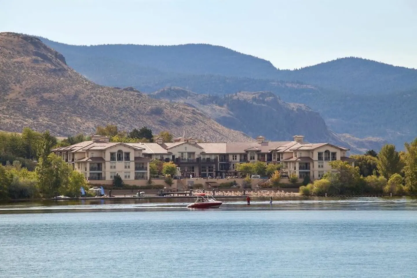 Walnut Beach Resort EXTERIOR