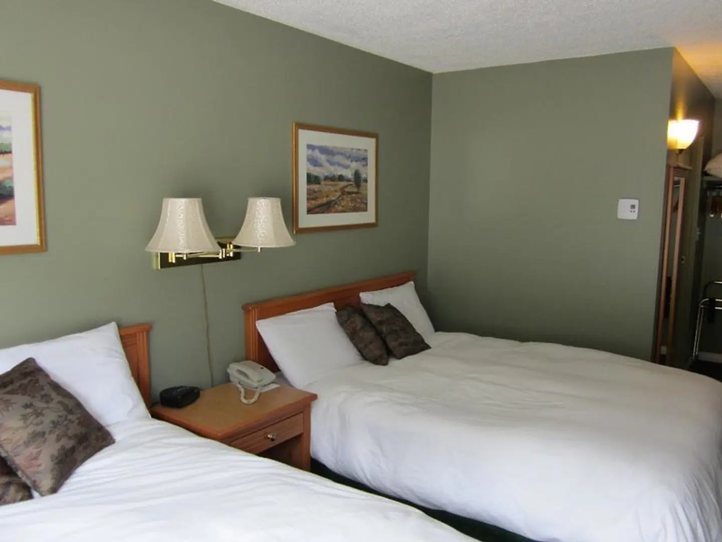Wells Gray Inn ROOM_EXAMPLE
