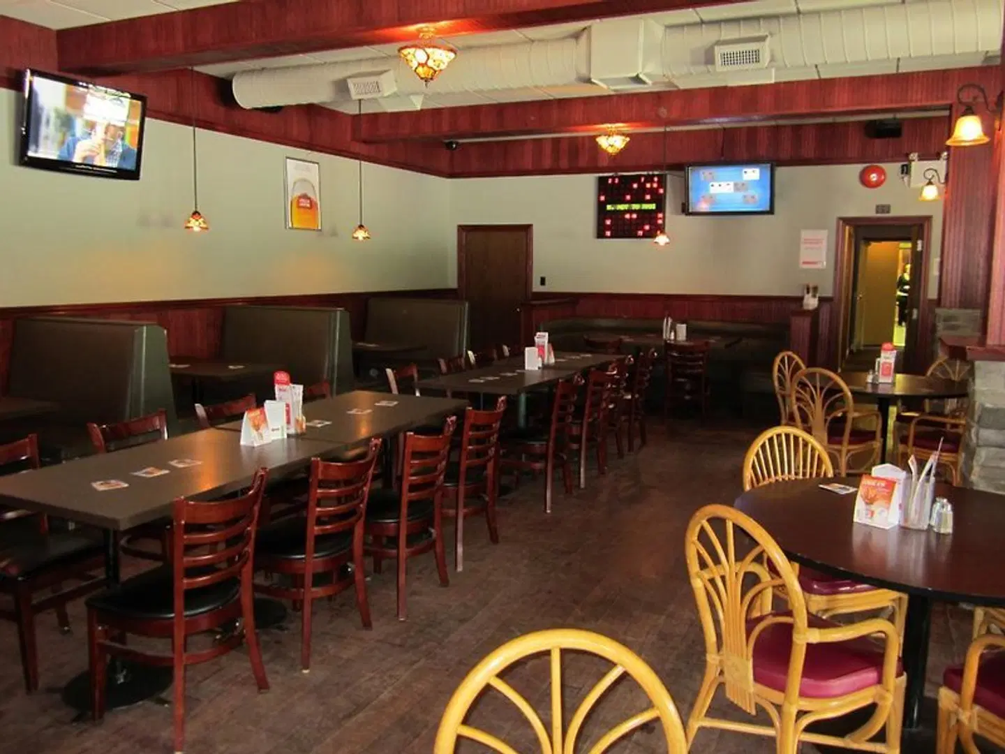 Wells Gray Inn Bar