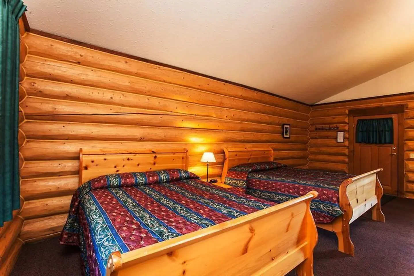 Glacier House Hotel & Resort ROOM_EXAMPLE
