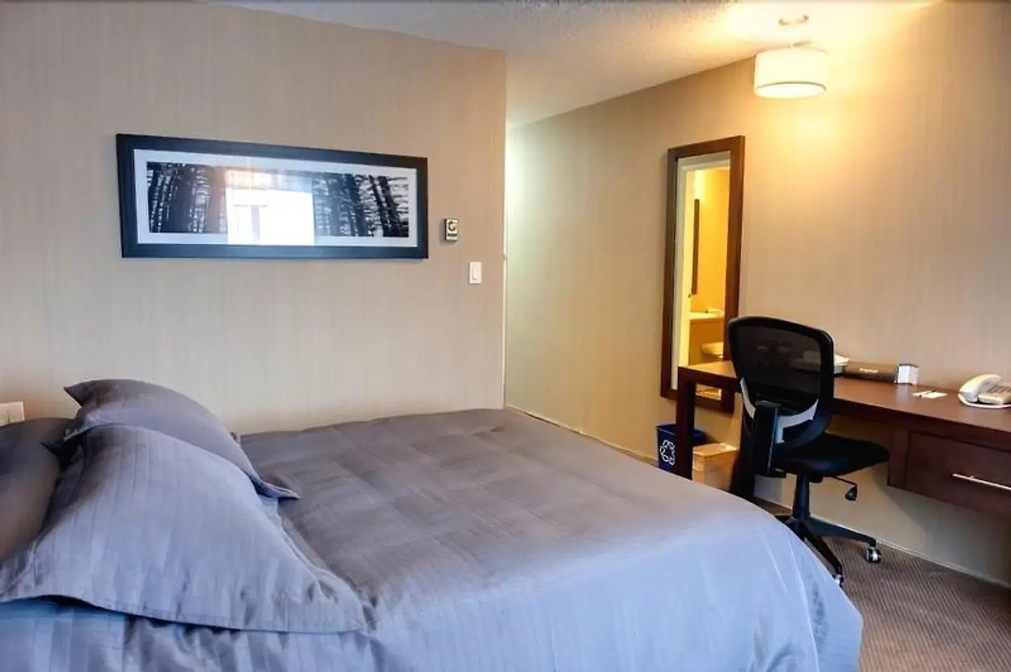 Sandman Inn Blue River ROOM_EXAMPLE
