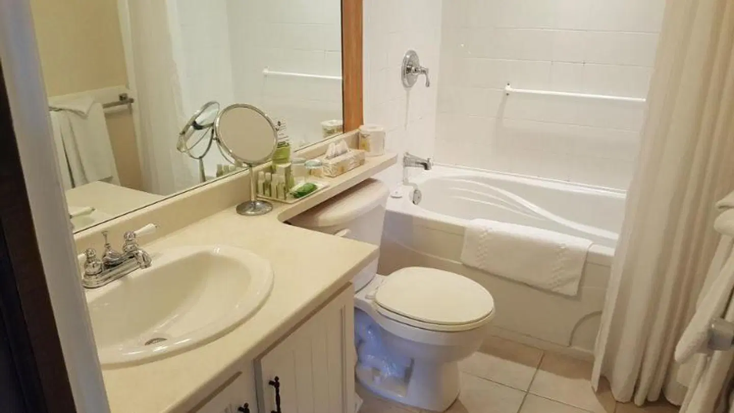 The Gananoque Inn & Spa Badezimmer