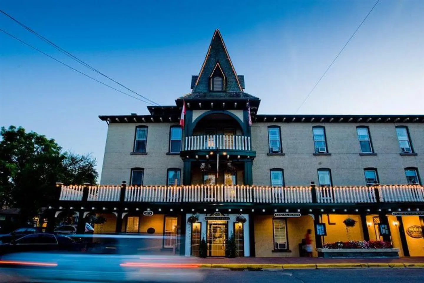 The Gananoque Inn & Spa EXTERIOR
