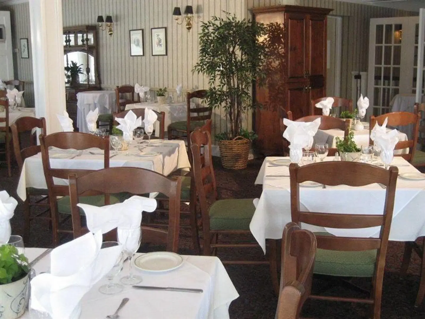 The Gananoque Inn & Spa Restaurant