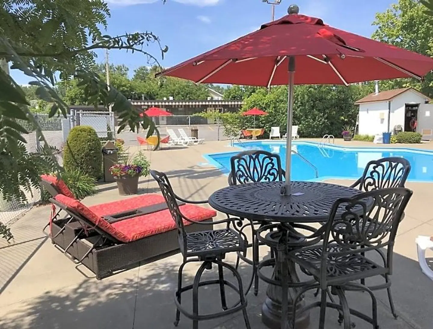 Adam Motel Terrasse