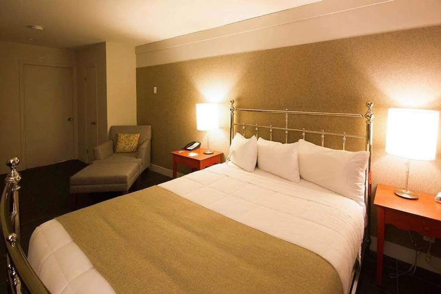 Champlain ROOM_EXAMPLE