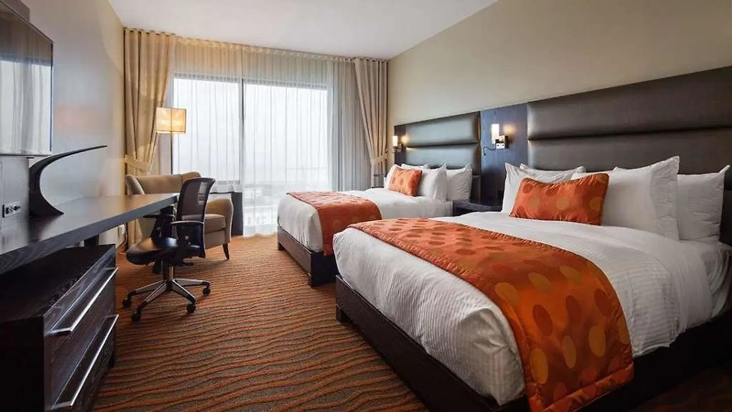 Best Western Plus Hotel Levesque ROOM_EXAMPLE