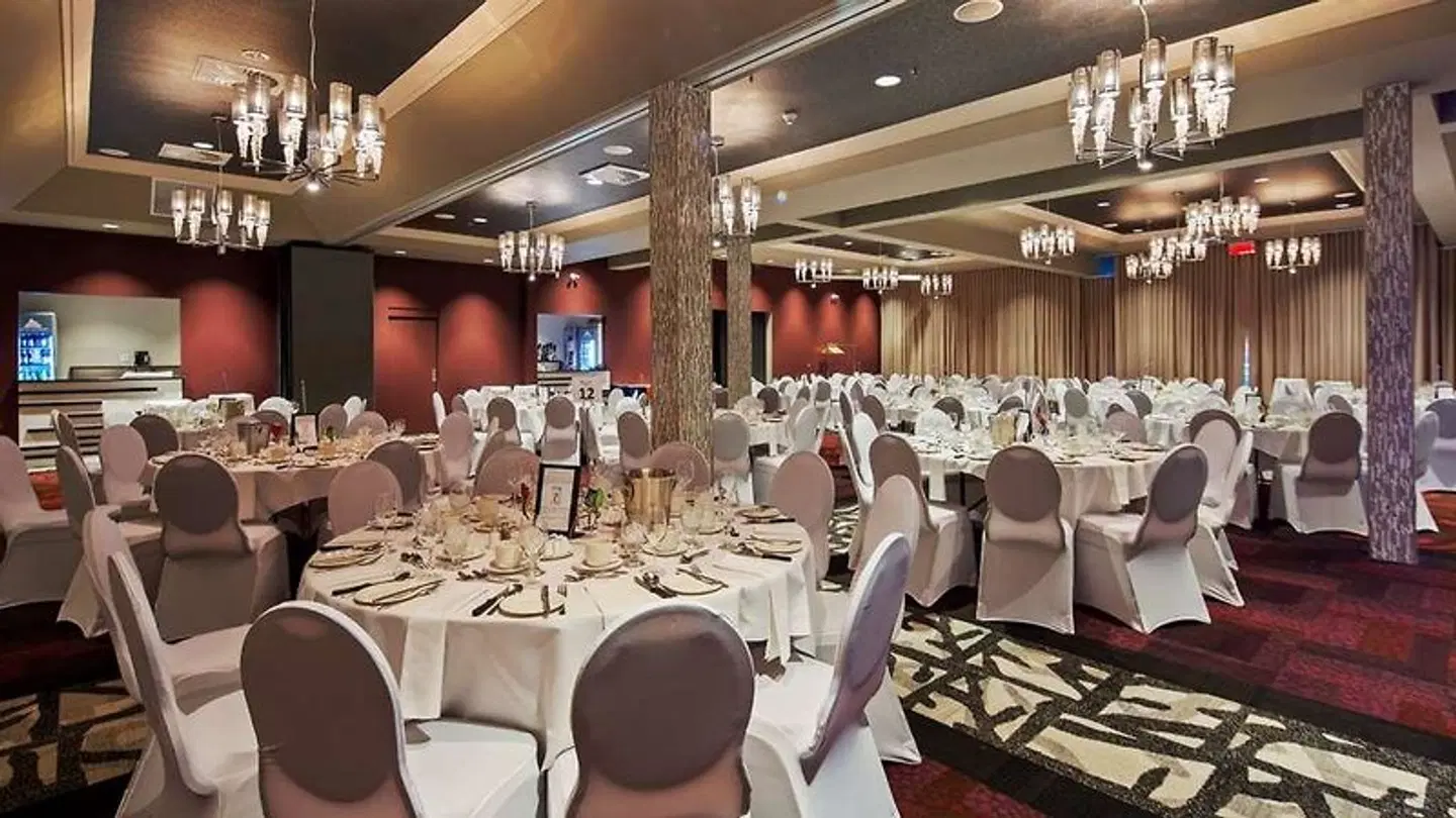 Best Western Plus Hotel Levesque Restaurant