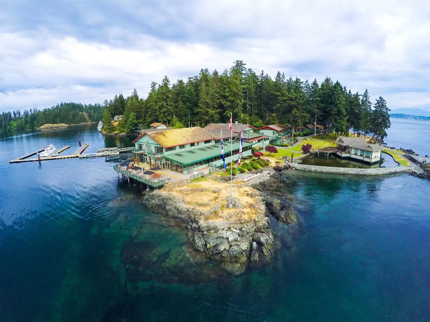 April Point Resort & Spa EXTERIOR