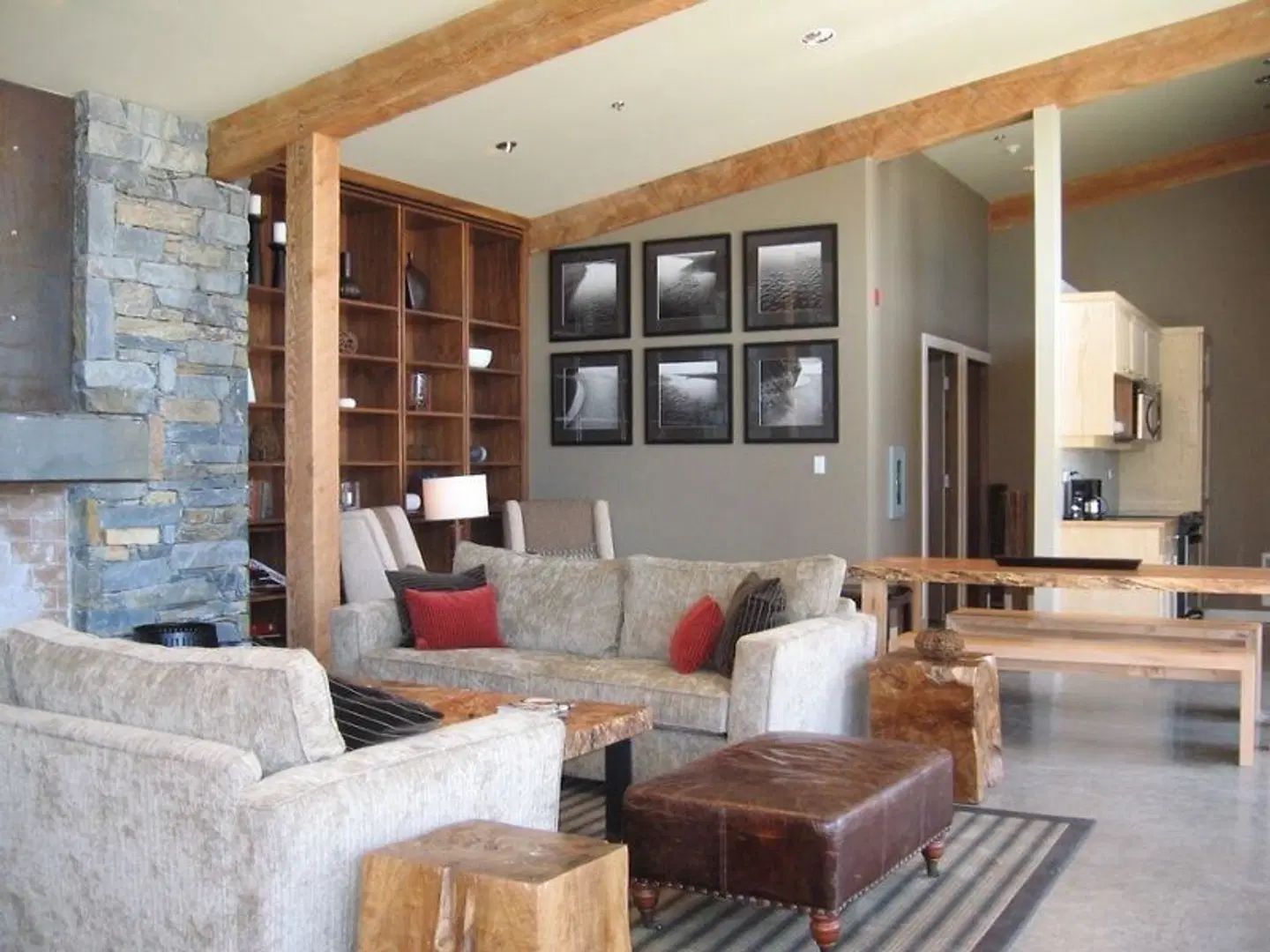Cox Bay Beach Resort LOUNGE_LOBBY