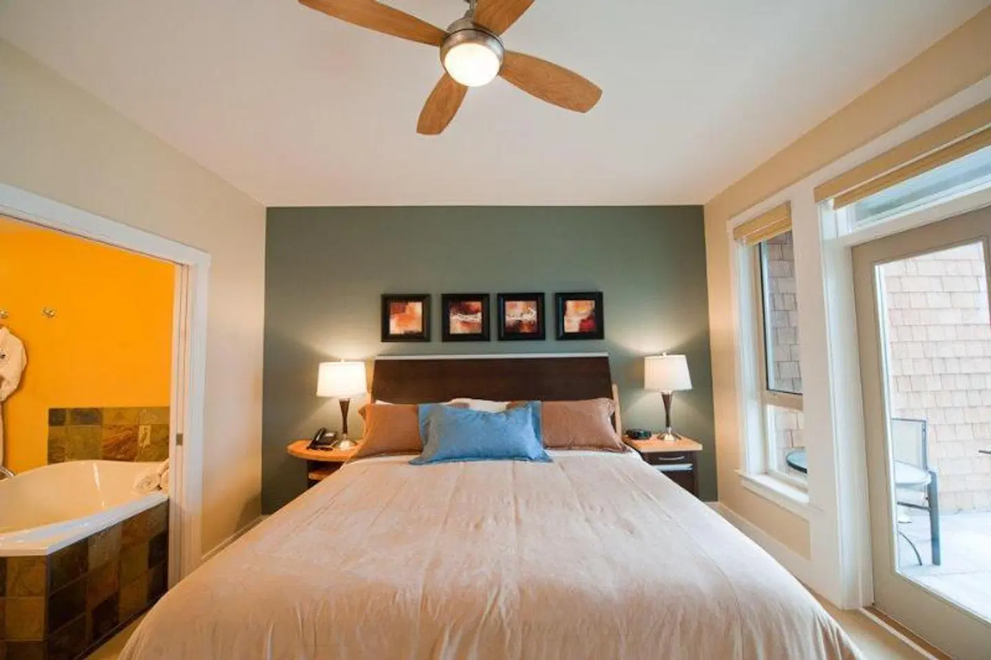 Painted Boat Resort Spa and Marina ROOM_EXAMPLE