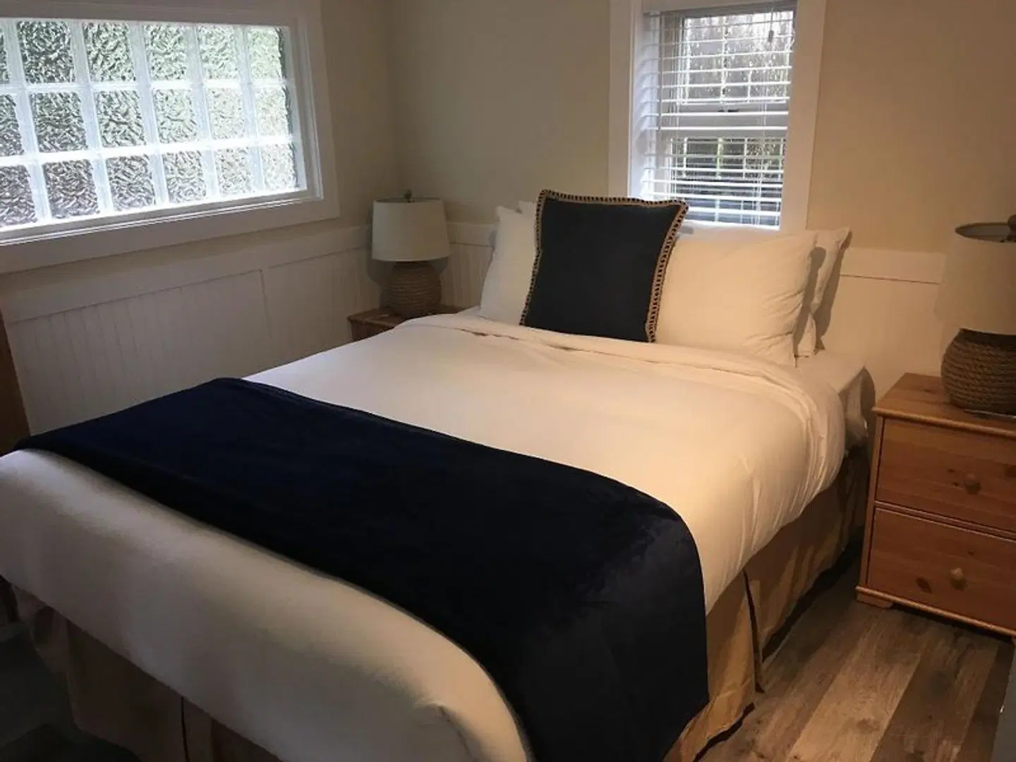 Wild Renfrew Seaside Cottages ROOM_EXAMPLE