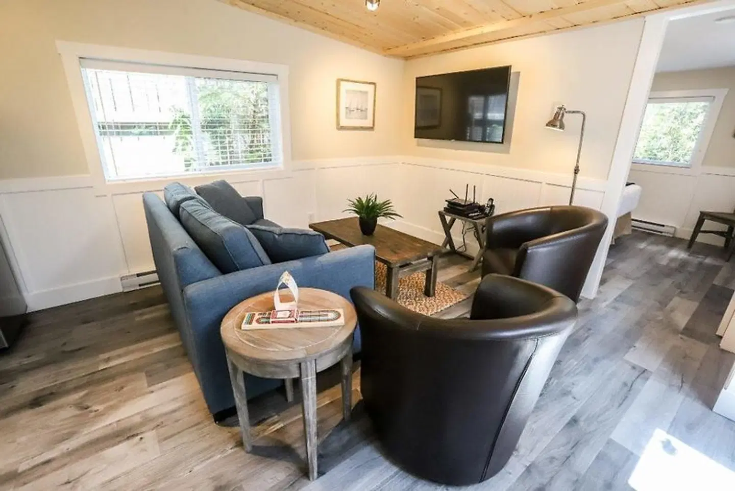 Wild Renfrew Seaside Cottages LOUNGE_LOBBY