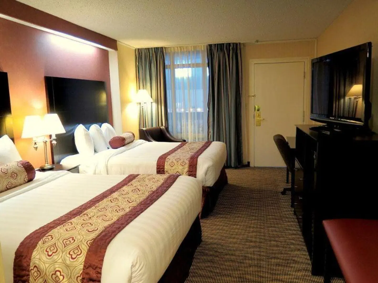 Coast Nisku Inn & Conference Centre at Edmonton International Airport ROOM_EXAMPLE