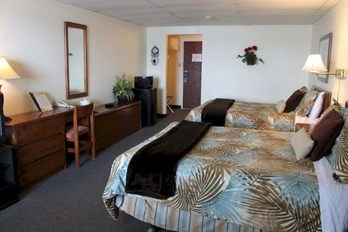St Andrews Inn & Suites ROOM_EXAMPLE