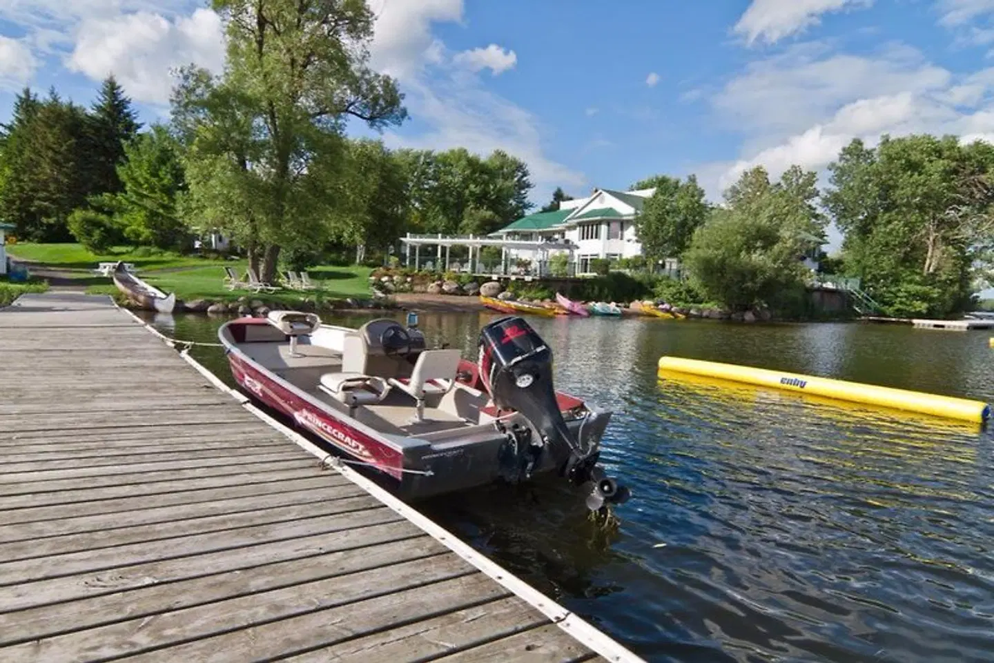 Elmhirst's Resort Terrasse