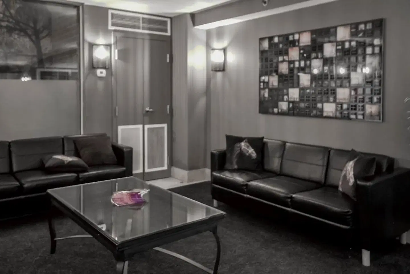 Hotel Faubourg Montreal Bar