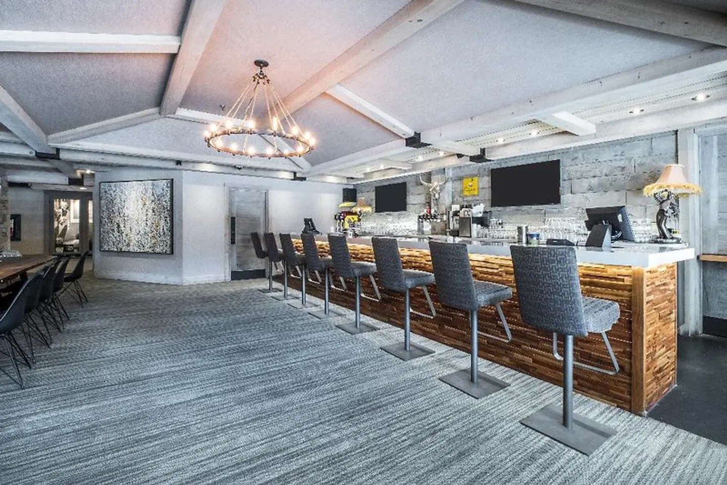 Manoir Saint-Sauveur Bar