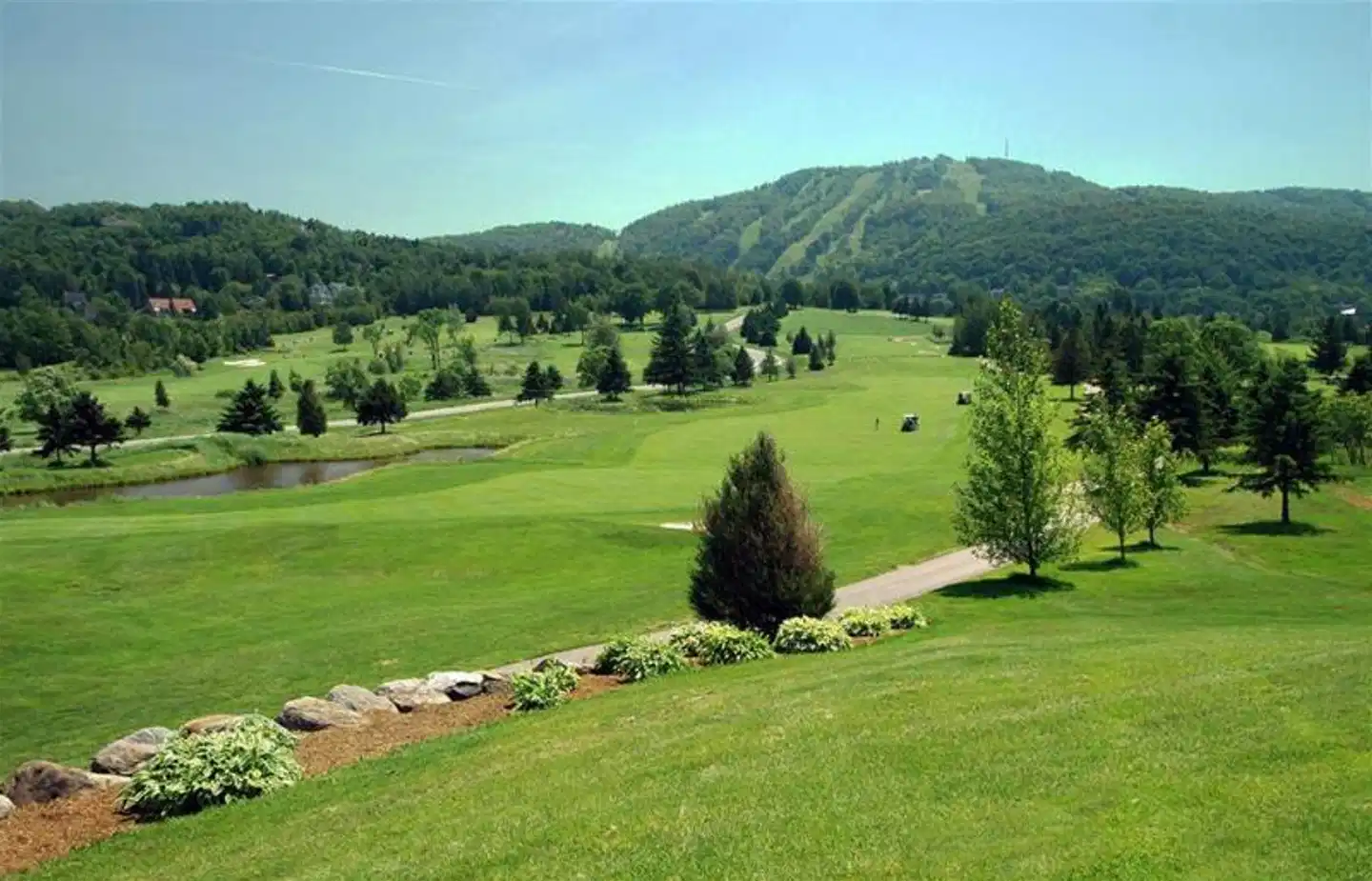 Auberge Château Bromont Landschaft