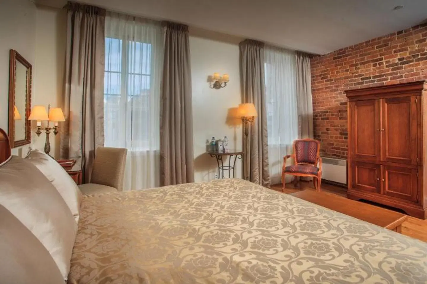 Auberge Bonaparte ROOM_EXAMPLE