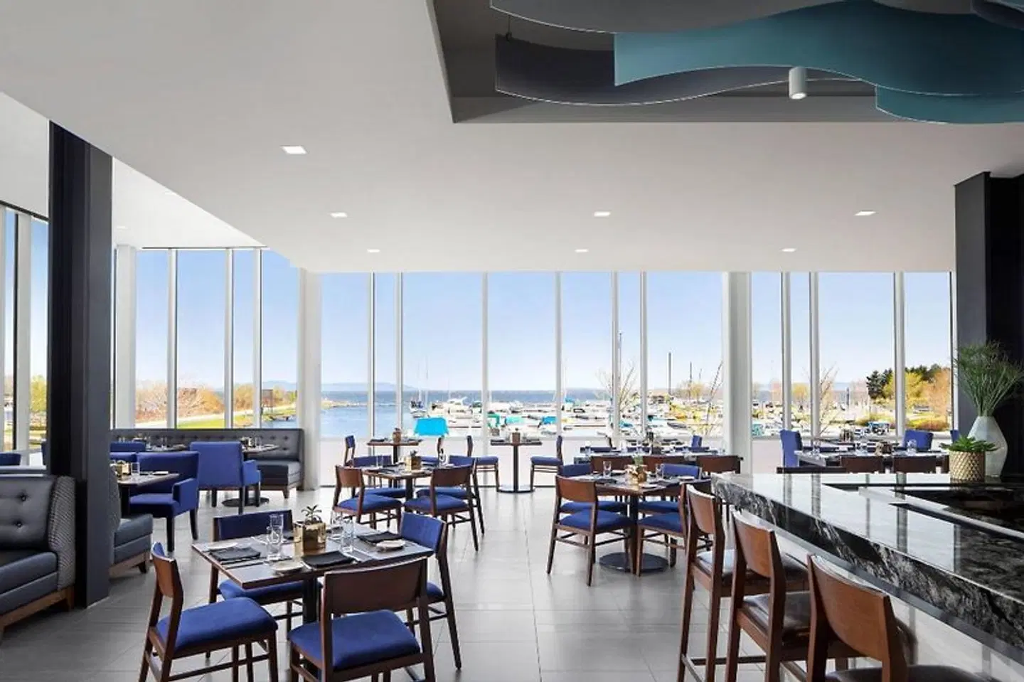 Delta Hotels by Marriott Thunder Bay Restaurant