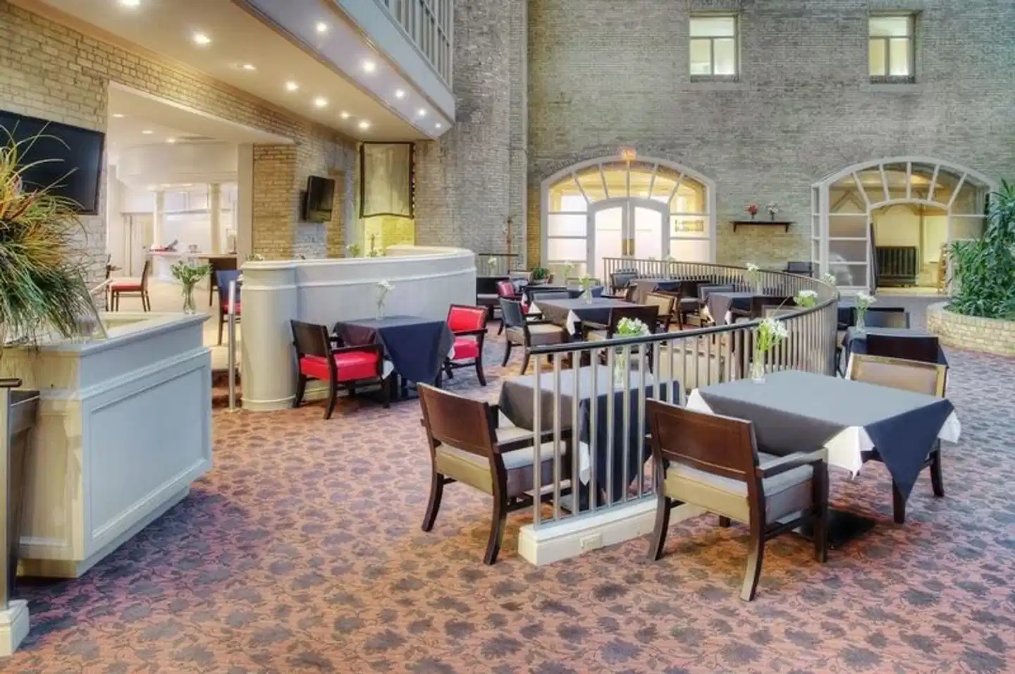 Delta Hotels by Marriott London Armouries Lobby