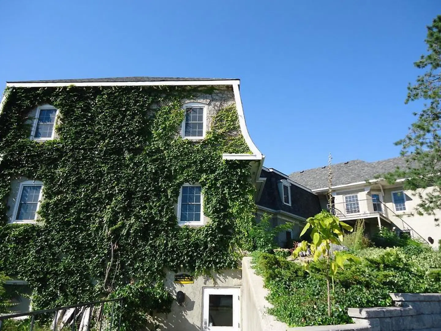 Benmiller Inn & Spa EXTERIOR