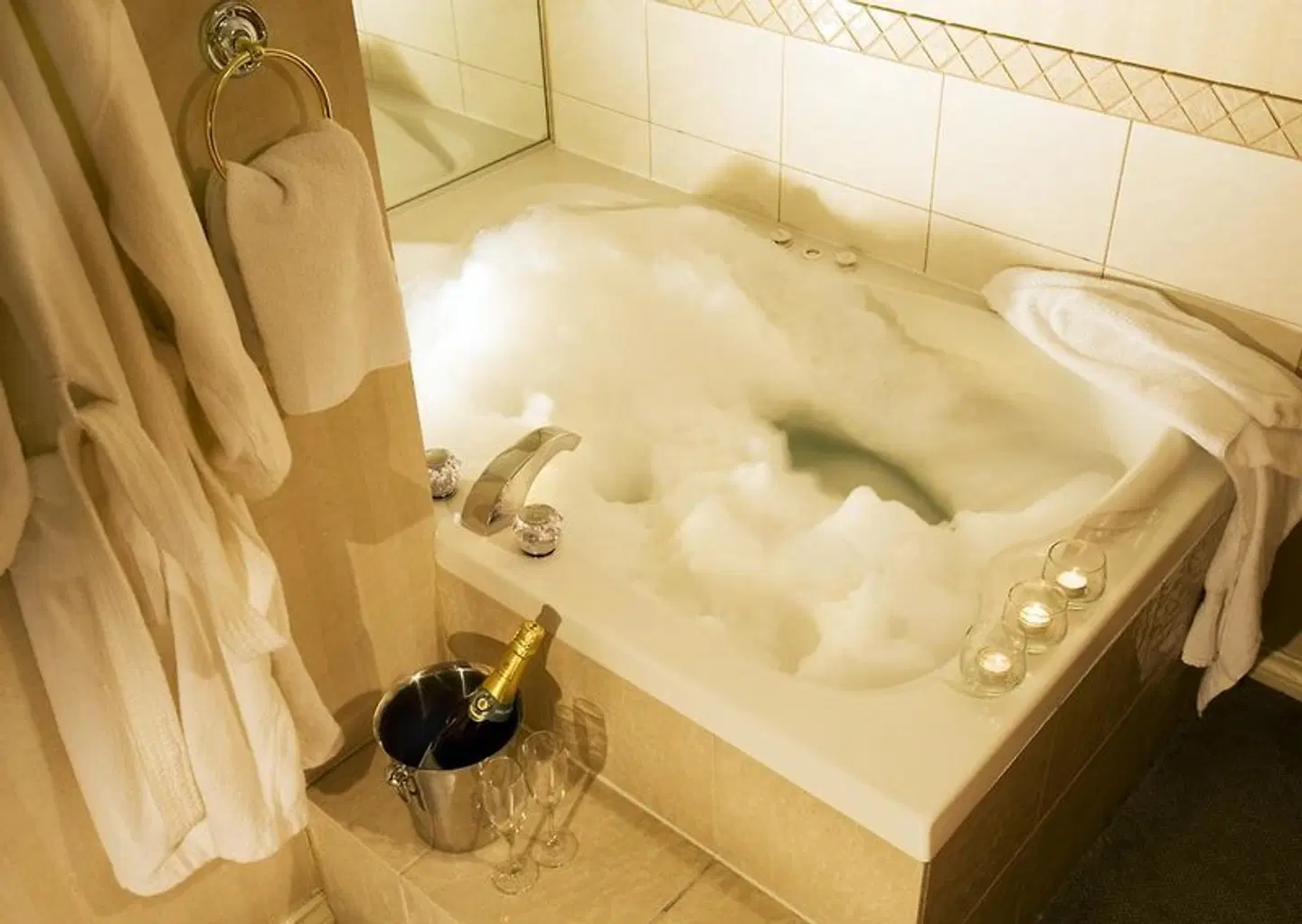 Pinnacle Hotel Whistler Badezimmer