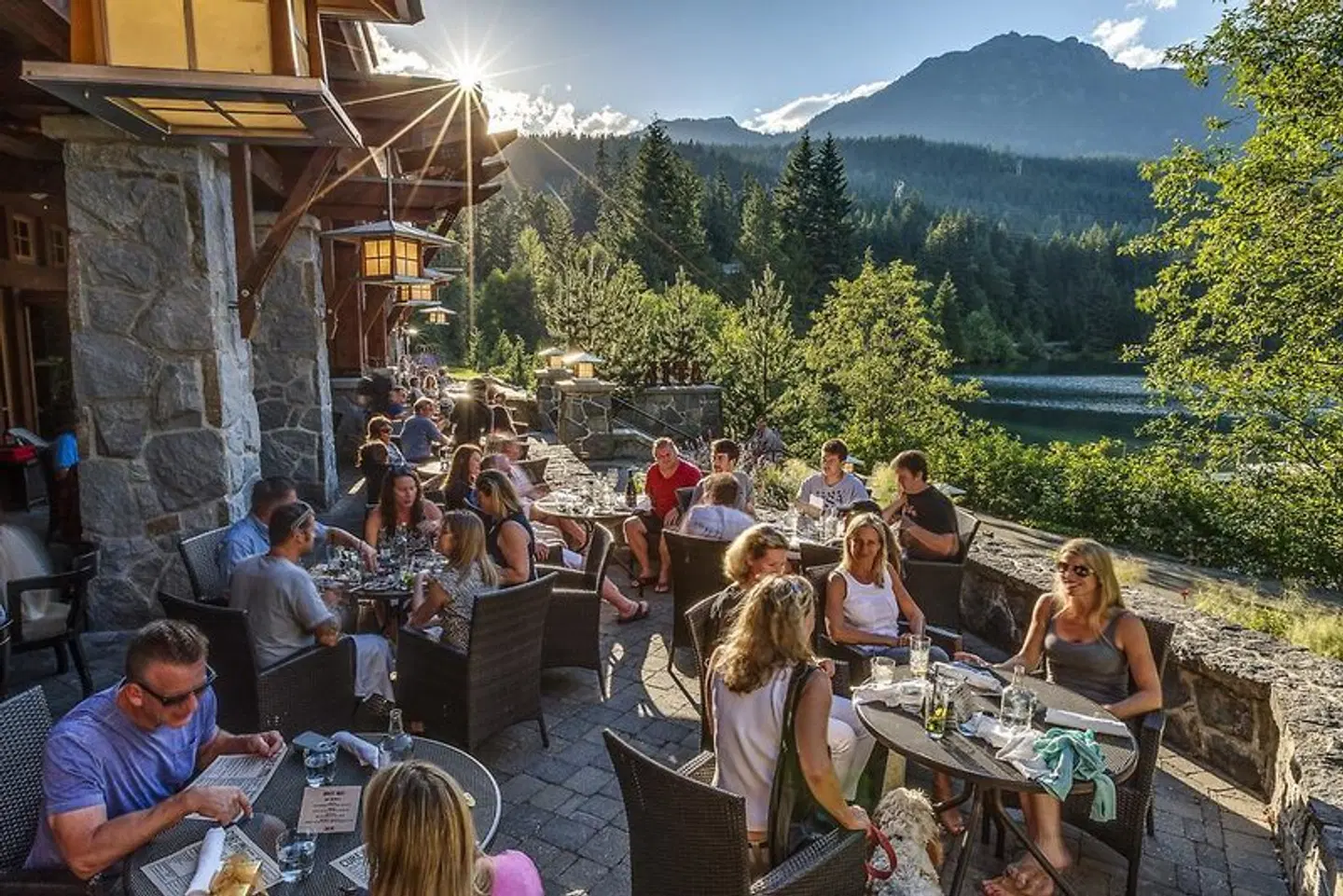 Nita Lake Lodge Terrasse