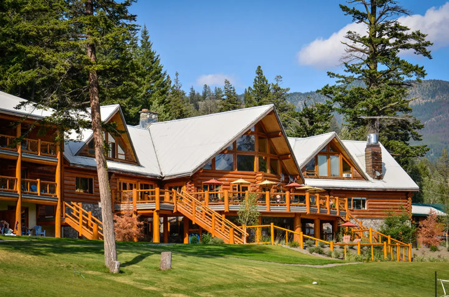 Tyax Lodge & Heliskiing EXTERIOR