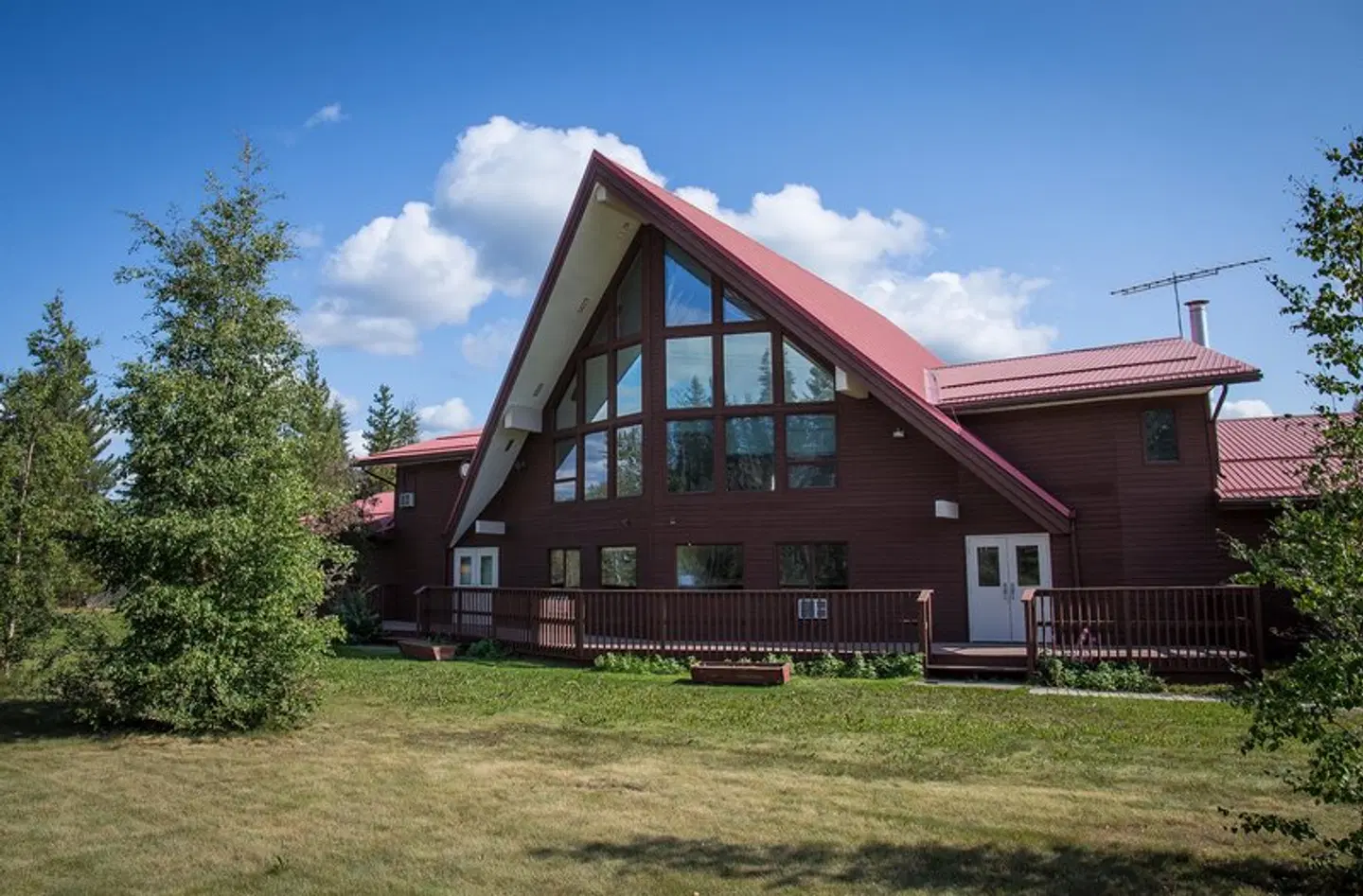 Bedrock Motel EXTERIOR