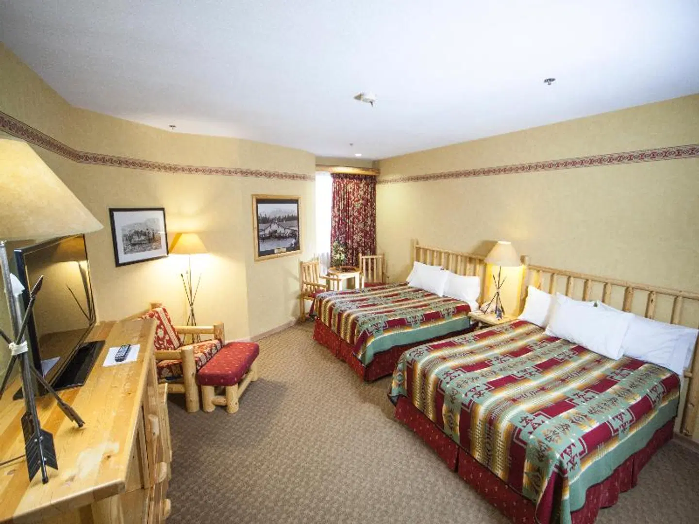 Brewster's Mountain Lodge ROOM_EXAMPLE