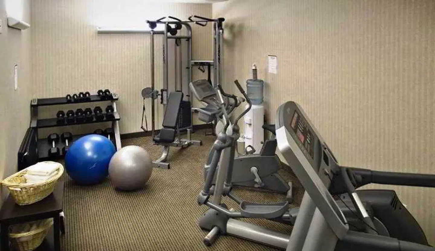 Acclaim Hotel Calgary Airport SPORTS_AND_LEISURE