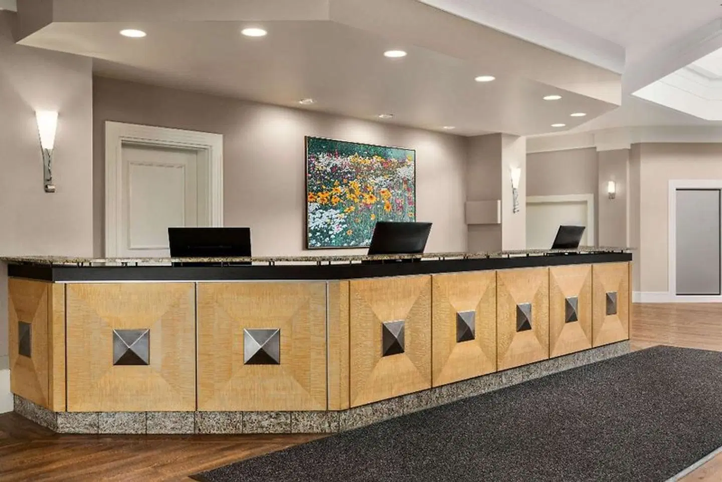 Royal Hotel Calgary, Trademark Collection by Wyndham Restaurant