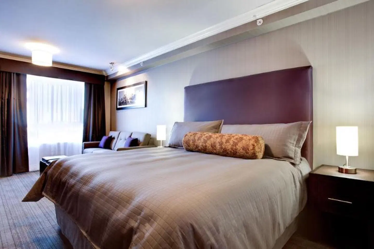 Sandman Hotel & Suites Calgary South ROOM_EXAMPLE