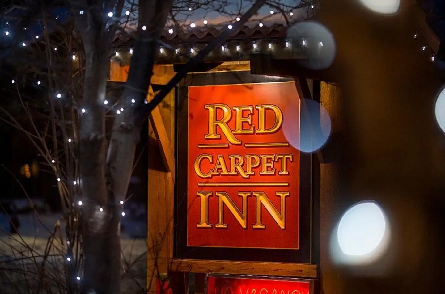 Red Carpet Inn Bar