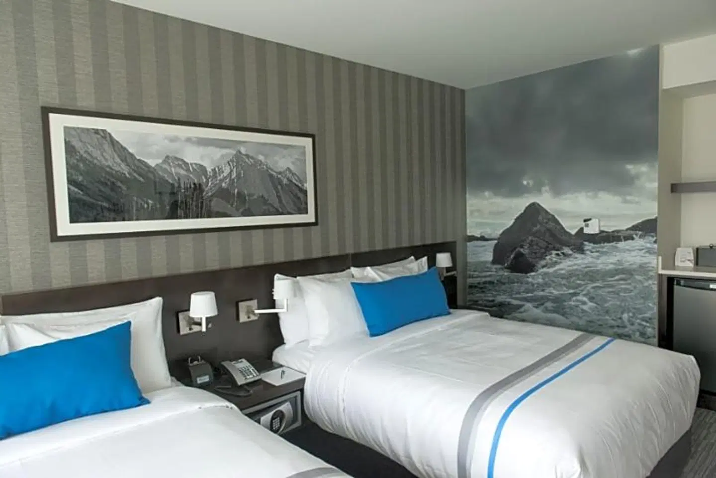The Grand Winnipeg Airport Hotel by Lakeview ROOM_EXAMPLE