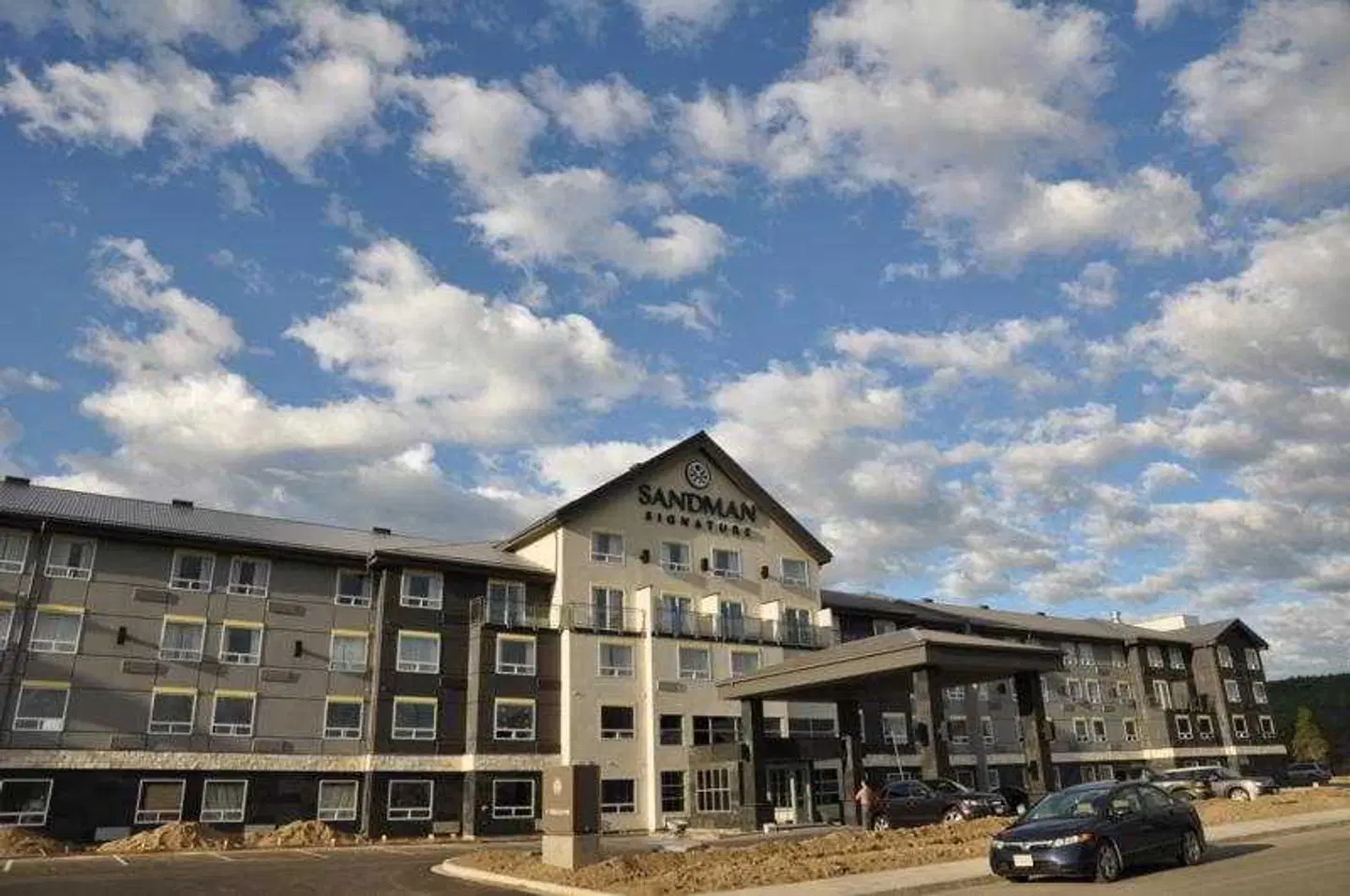 Sandman Signature Prince George Hotel EXTERIOR
