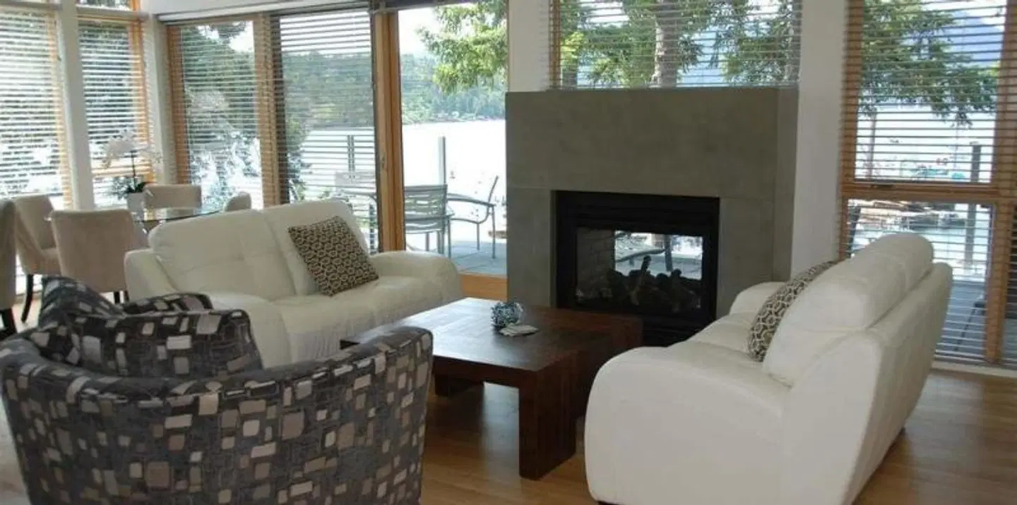 Brentwood Bay Resort & Spa ROOM_EXAMPLE