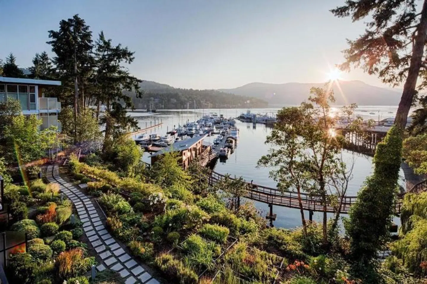 Brentwood Bay Resort & Spa LANDSCAPE