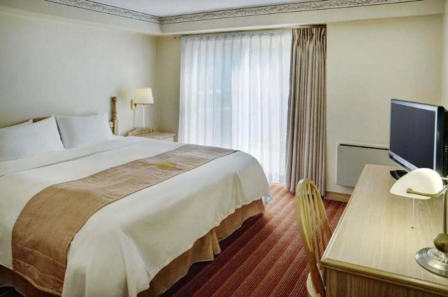 Lakeview Inn and Suites - Bathurst ROOM_EXAMPLE