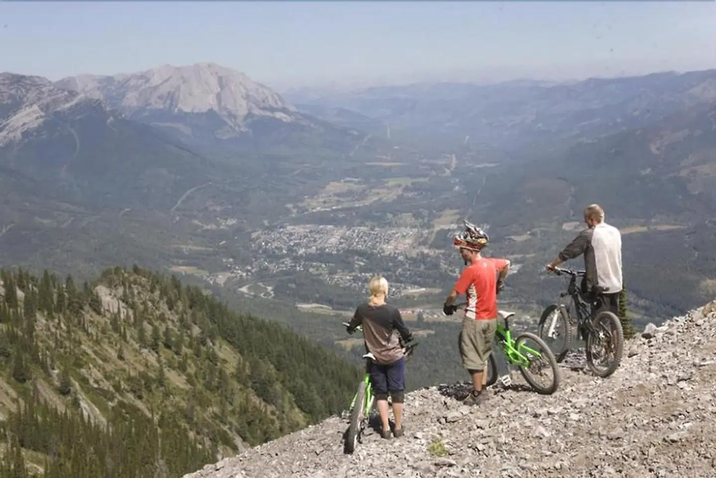 Fernie Slopeside Lodge LANDSCAPE