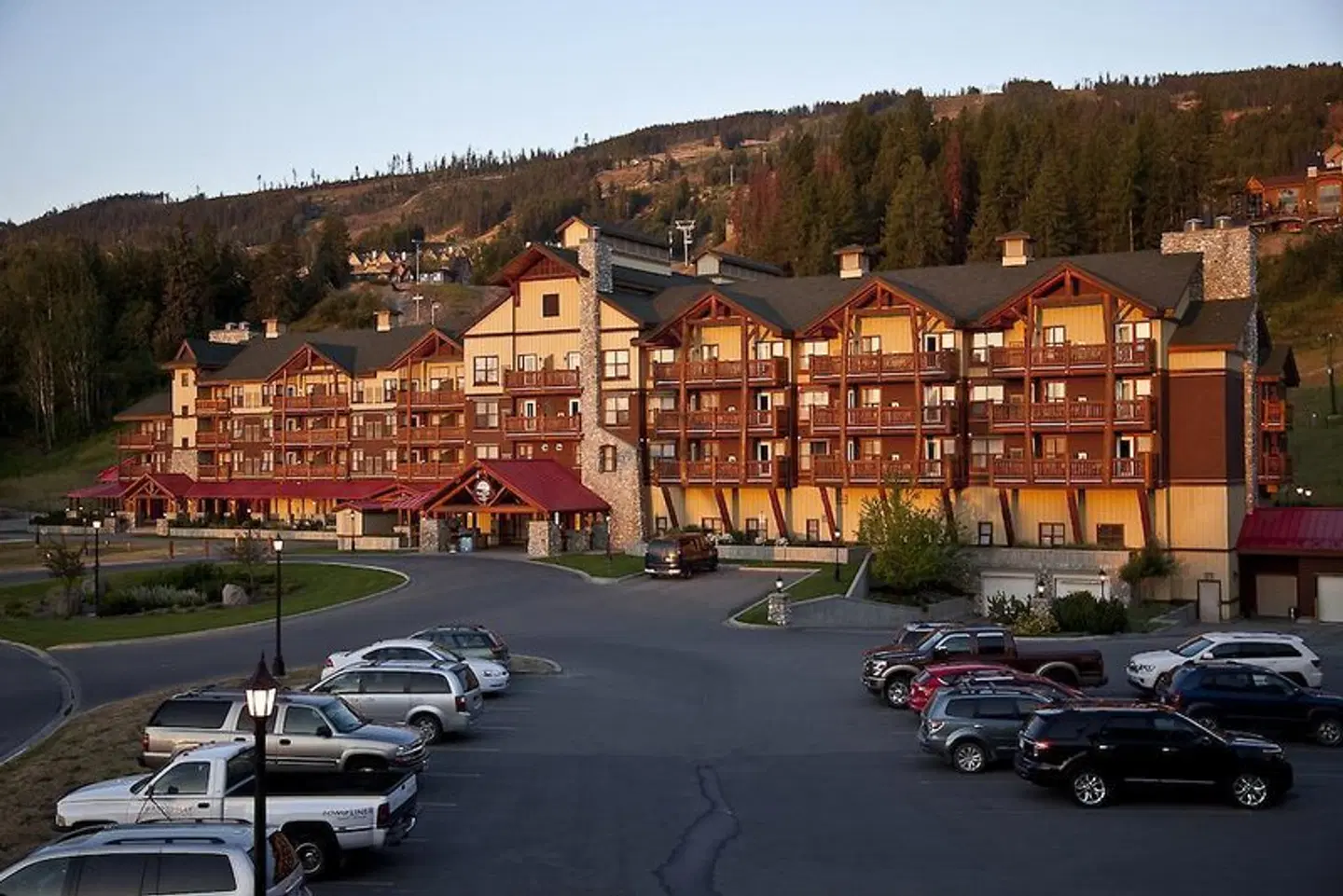 Trickle Creek Lodge EXTERIOR