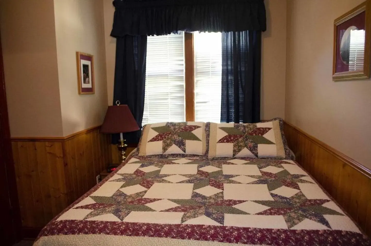Crandell Mountain Lodge ROOM_EXAMPLE