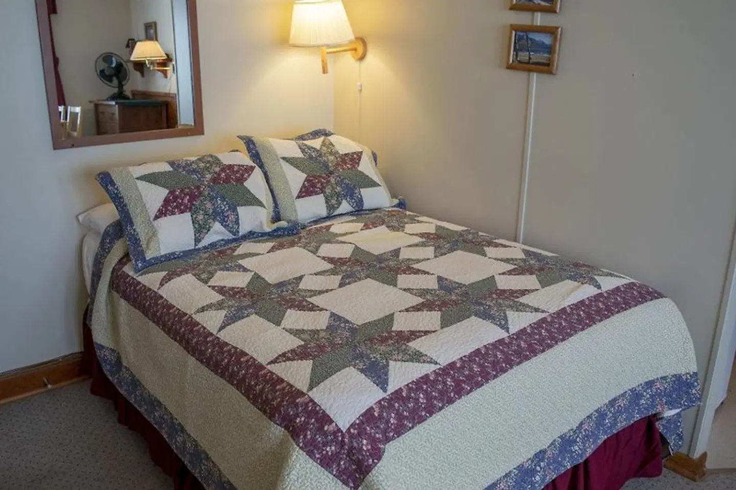 Crandell Mountain Lodge ROOM_EXAMPLE