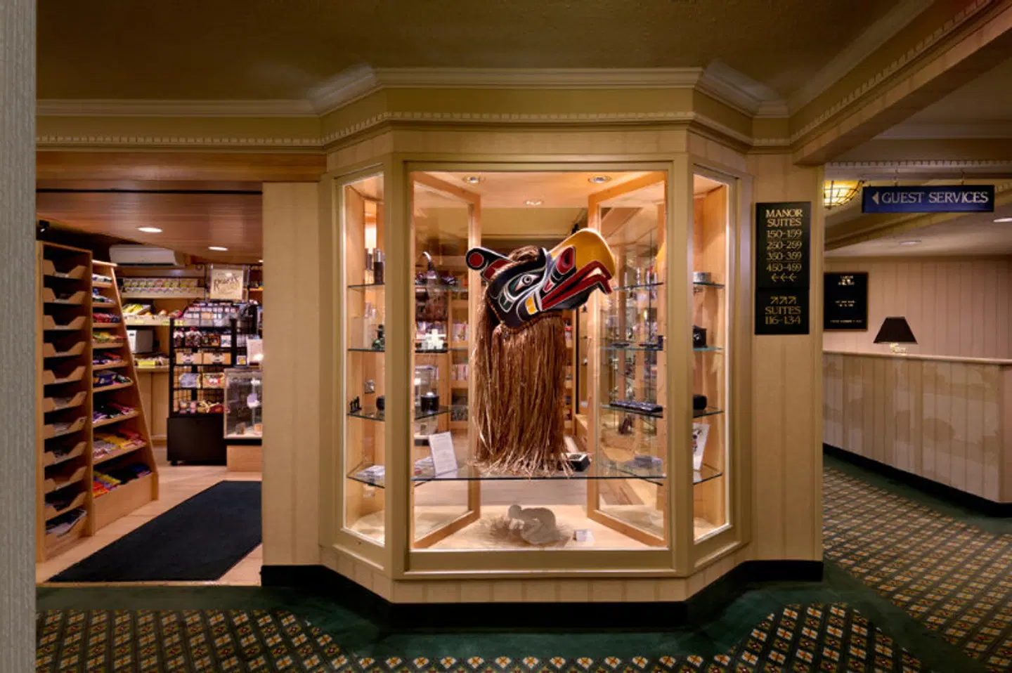 Royal Scot Hotel & Suites Bar