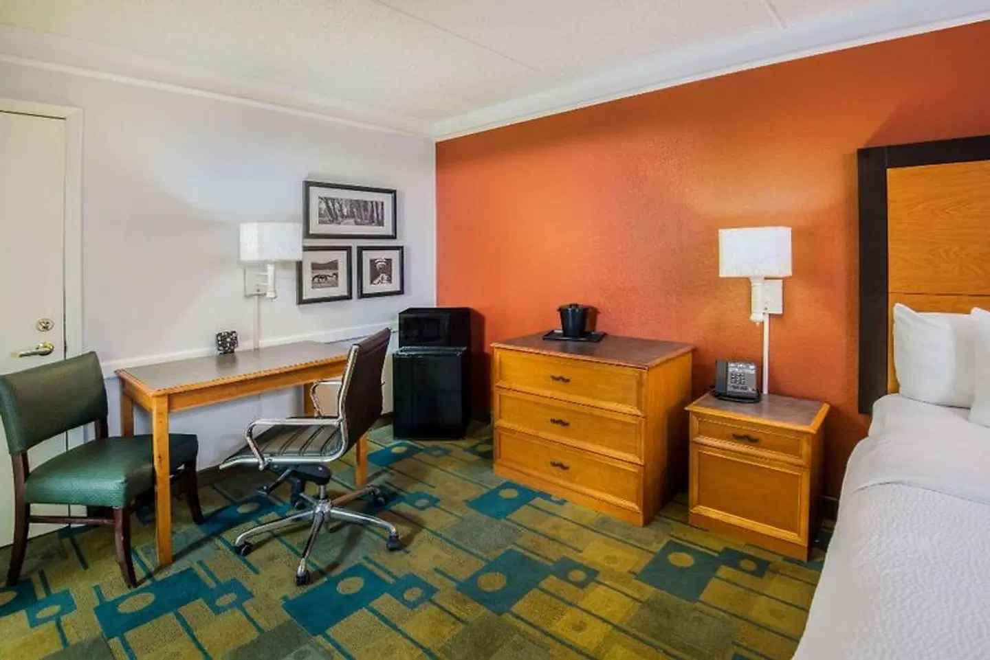 La Quinta Inn by Wyndham Colorado Springs Garden of the Gods ROOM_EXAMPLE